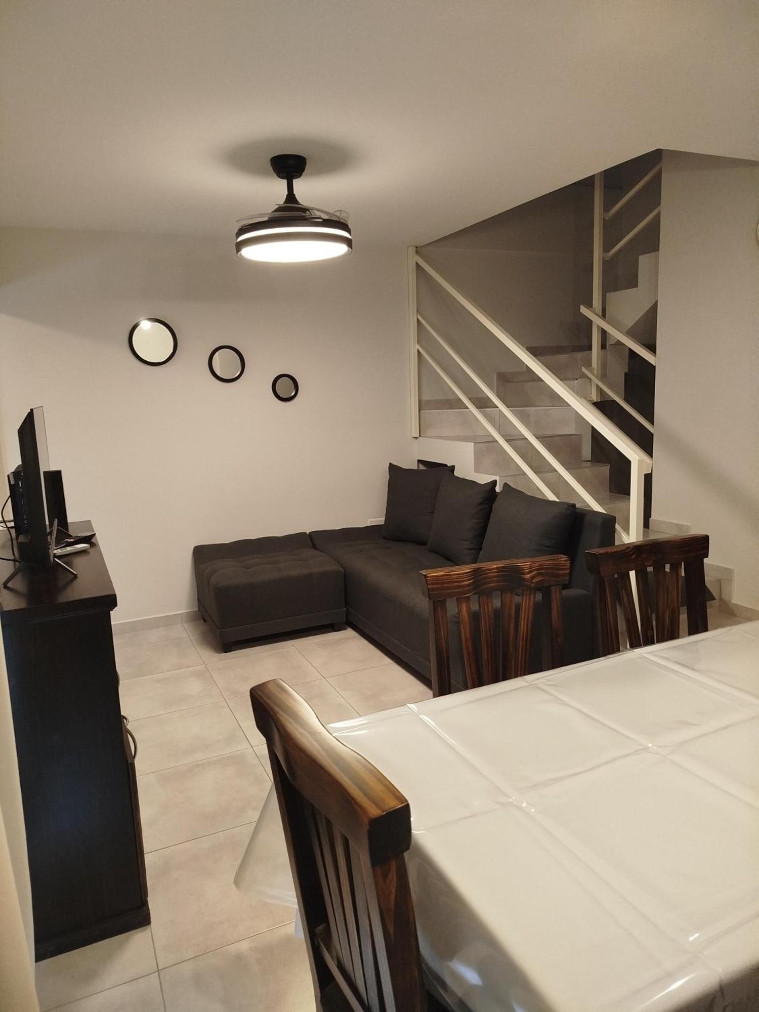 Center Apartment *